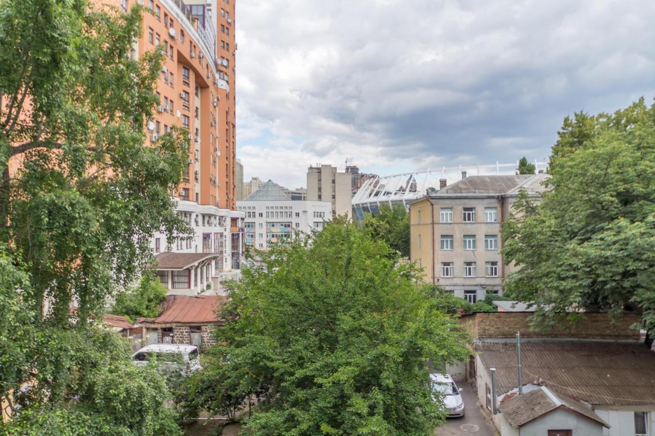 Apartments On Velyka Vasylkivska 47 Kyiv Exterior photo